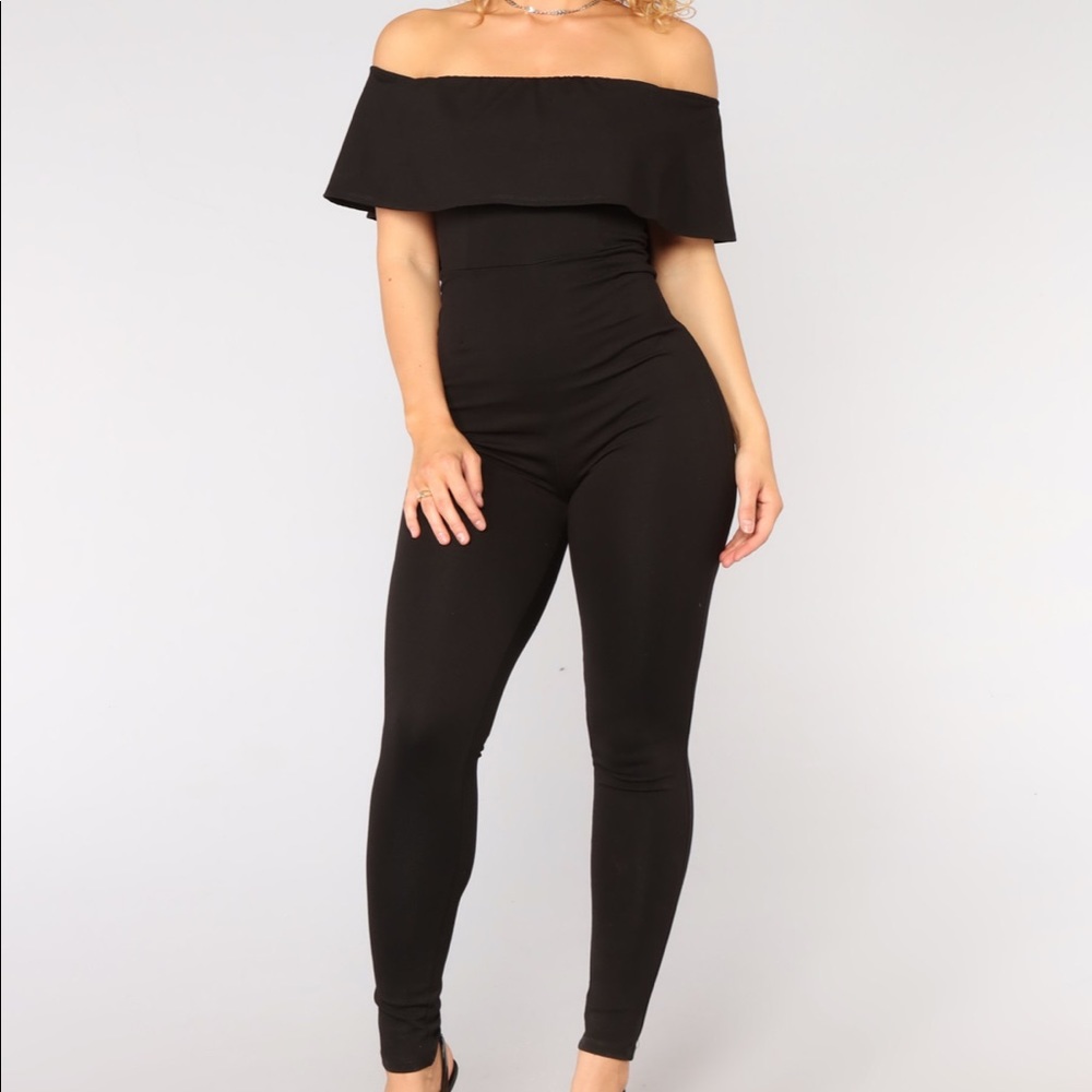 ✨🖤Jumpsuit🖤✨